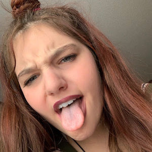 Meet your Posher, Emilee